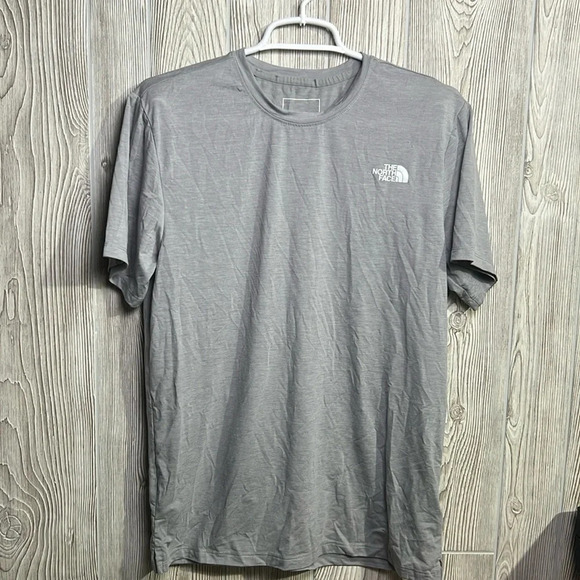 Men's Northface Lightweight Gray Tee Shirt Size Small - Picture 1 of 5